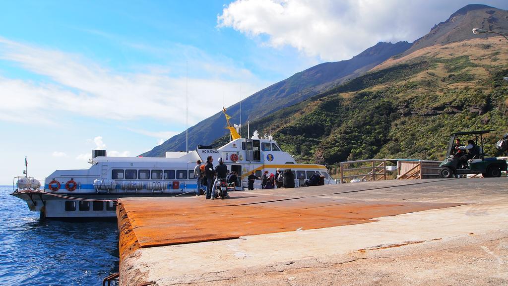 Il Vulcano A Piedi Stromboli Exterior foto