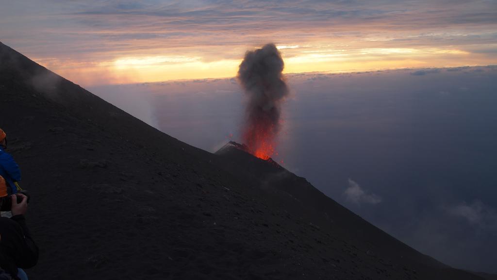 Il Vulcano A Piedi Stromboli Exterior foto