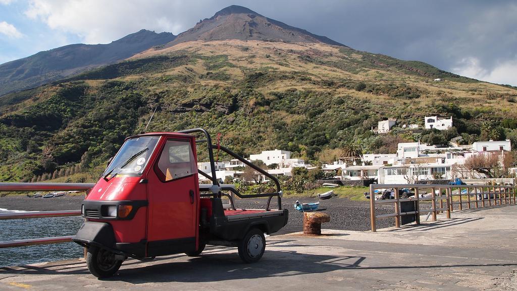 Il Vulcano A Piedi Stromboli Exterior foto