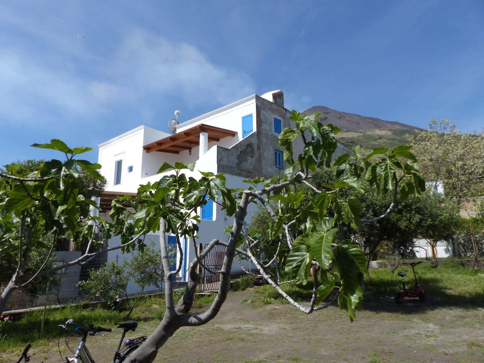 Il Vulcano A Piedi Stromboli Exterior foto